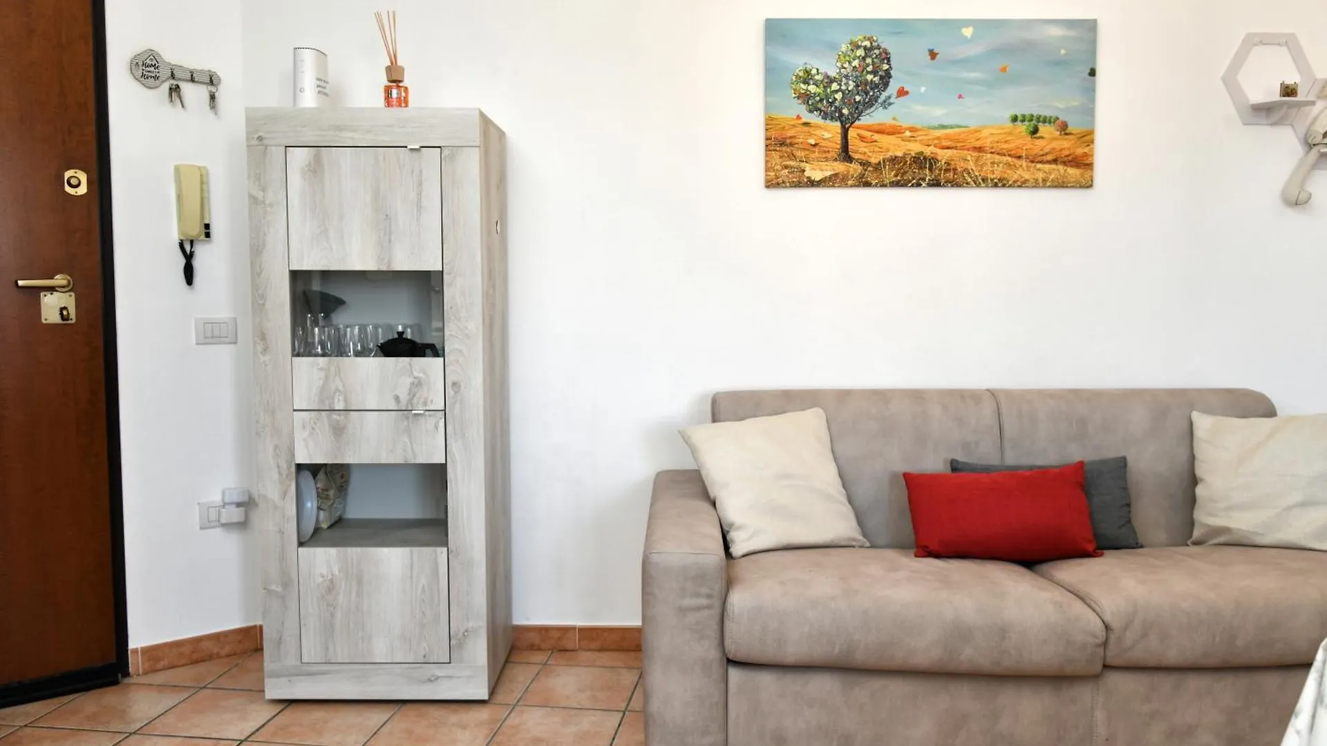 Perla Apartment Con Vista Mare Olbia 0*,  Italia